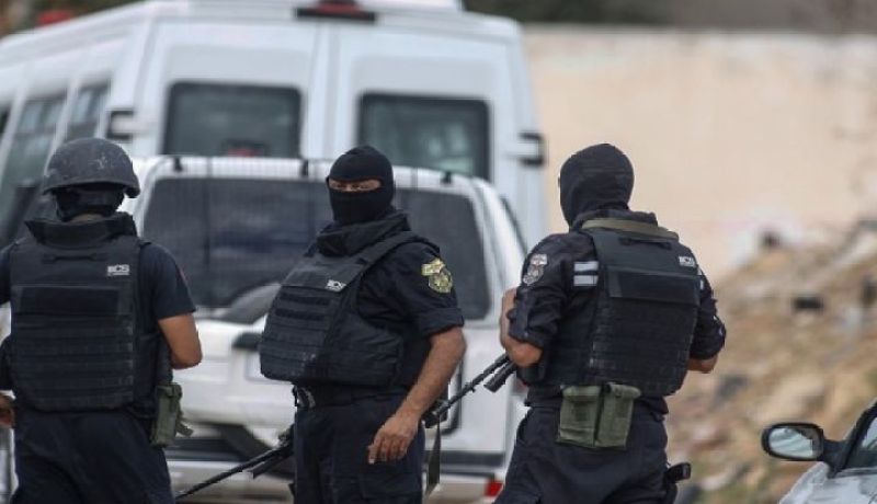 القضاء على 4 إرهابيين بمنطقة عين جفالة في تونس