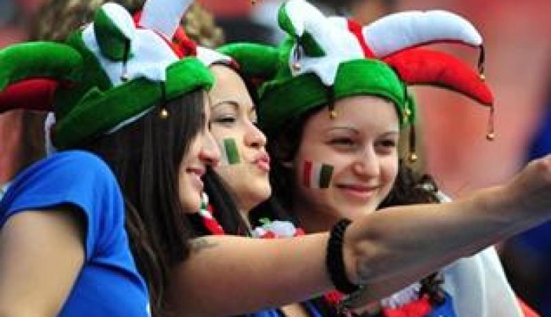 حسناوات يورو 2012 يخطفن الأضواء من اللاعبين