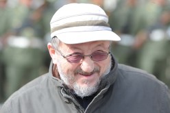 عيسى يثور على سيدي السعيد