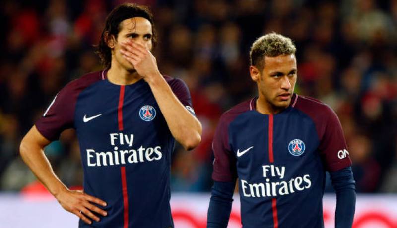 كافاني مستفزا نيمار: “أتحسب نفسك ليونيل ميسي!!”