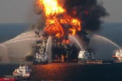 عشرات المفقودين بحريق منصة نفطية بأذربيجان