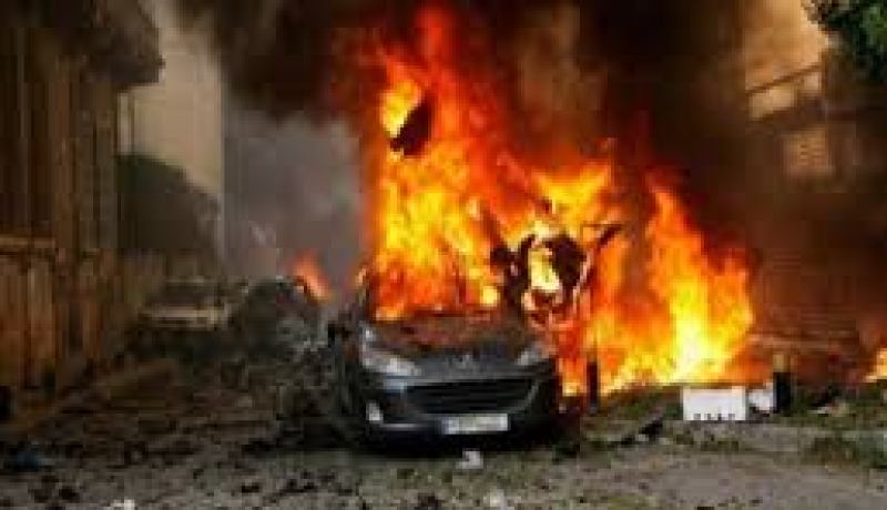 مقتل شخص واصابة 5 اخرين في انفجار سيارة مفخخة بطرابلس
