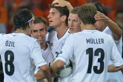 ألمانيا تفوز بثنائية على هولندا و تضمن التأهل