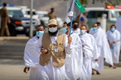 حجاج بيت الله الحرام على صعيد عرفة لتأدية الركن الأعظم في مناسك الحج