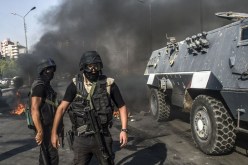 إصابة 11 شرطيا في انفجار عبوة ناسفة بمدينة العريش في مصر