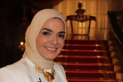 منى عبد الغني تعود إلى الغناء بعد 15 عاما من اعتزالها وارتدائها الحجاب