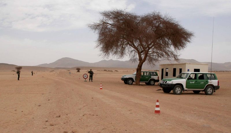 الجيش يوقف 54 مهربا من جنسيات إفريقية مختلفة