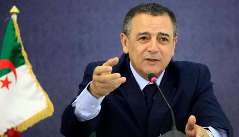 بوشوارب يدعو المؤسسات السويسرية إلى تعزيز استثماراتها في الجزائر