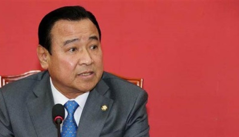 خذوا العبرة من مسؤولي كوريا الجنوبية