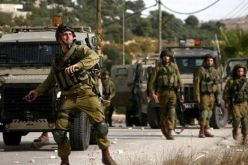 قوات الاحتلال الإسرائيلي تعتقل 9 فلسطينيين خلال عمليات دهم بالضفة الغربية