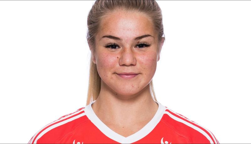 حسناء المنتخب السويدي تعتنق الإسلام وستصوم رمضان