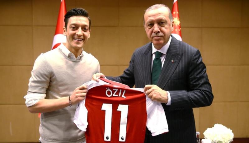 أوزيل يوجه دعوة إلى أردوغان لحضور حفل زفافه