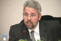 فروخي يبدأ الحملة الانتخابية من المقاهي