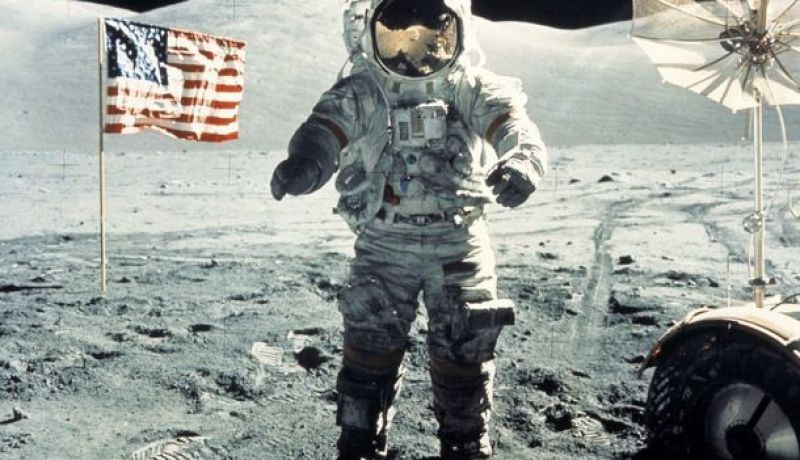 أمريكا تعود إلى القمر مجددا !!