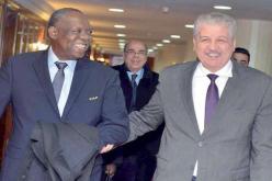 فيديو لعيسى حياتو يعتذر من سلال بعد إقصاء الجزائر من تنظيم كان 2017