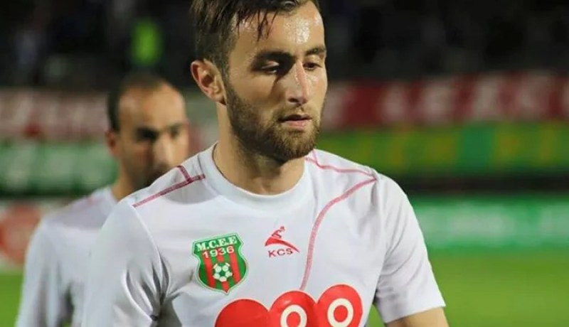 وليد درارجة ينال جائزة الحذاء الذهبي الجزائري في نستختها الرابعة