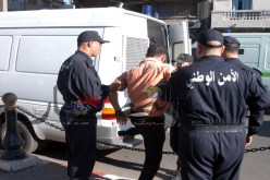 تفكيك عصابة مسلحة حاصرت حي سكني و اغلقته بالحجارة في اولاد ميمون في تلمسان