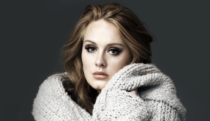 بالفيديو.. أديل تتعرّض إلى موقف محرج بسبب بعوضة