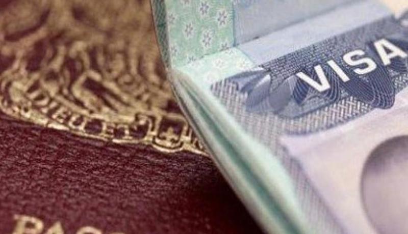 سفارة أمريكا لدى ليبيا تعلق إصدار التأشيرات إلى الولايات المتحدة الأمريكية