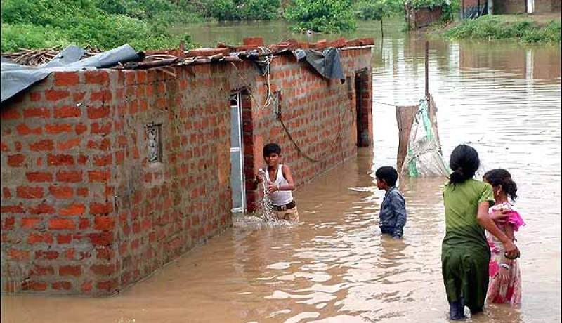 هلاك 12 شخصا إثر إنهيار مبنى قديم في الهند