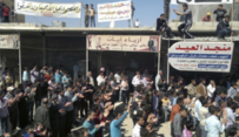 ناشطون سوريون يدعون إلى التظاهر تحت شعار خذلنا المسلمون والعرب