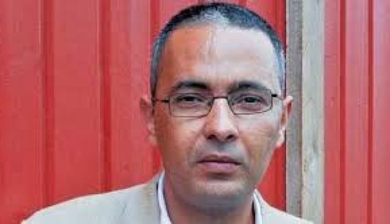 كمال داوود خارج الفايسبوك نهائيا