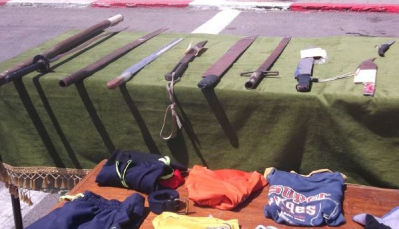 القبص على عصابة إعتدت على مغترب بإستعمال أسلحة بيضاء في سوق أهراس