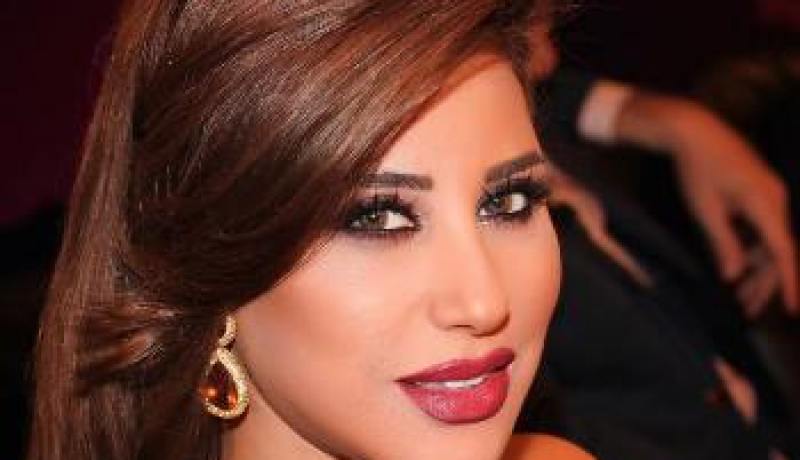 نجوى كرم تتألق بفستان الأميرات في مهرجان هلا فبراير