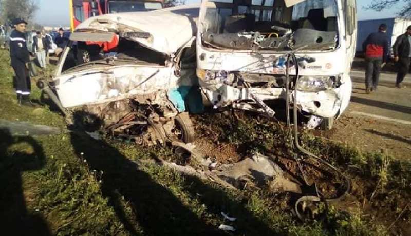10 ضحايا في حادث مرور بين حافلتين وسيارة نفعية في حجوط بتيبازة
