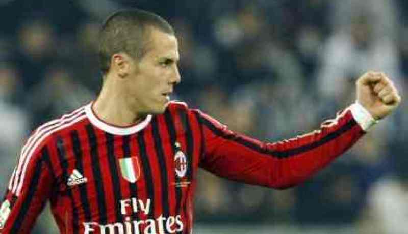 جمال مصباح يستبعد فكرة انتقاله في المركاتو الشتوي