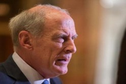 ترامب يرشح لإدارة الاستخبارات سيناتورا عاقبته روسيا