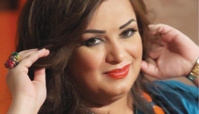 تعرض الفنانة الكويتية منى شداد لحادث سير