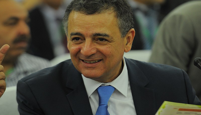 بوشوارب يحضّر للثلاثية