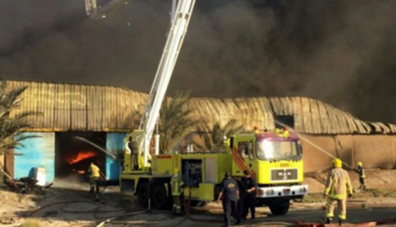 بالفيديو وفاة عامل في احتراق مصنع للإسفنج والفلين في أبوظبي