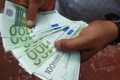 حجز نصف مليون أورو مزورة داخل منزل شيخ في القليعة