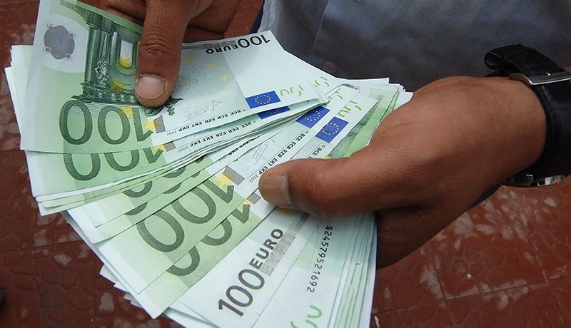 حجز نصف مليون أورو مزورة داخل منزل شيخ في القليعة