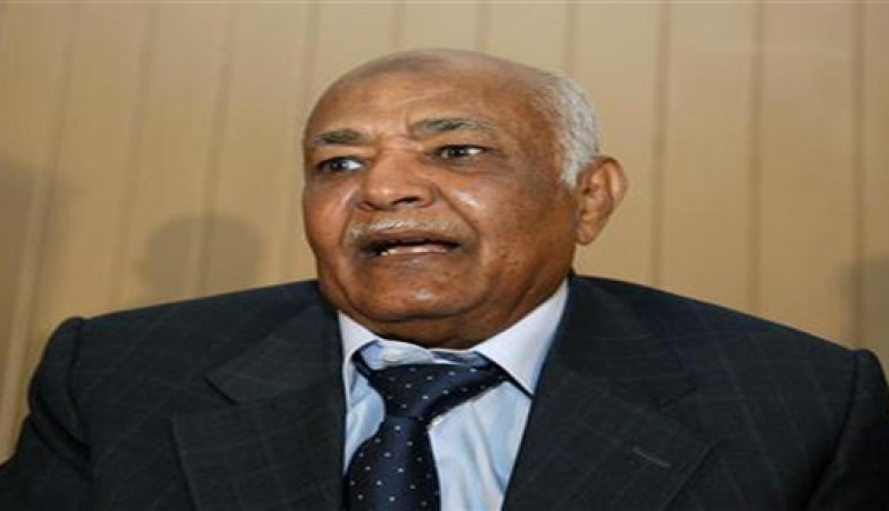 رئيس الوزراء اليمني يدعو إلى تحسين الأوضاع المعيشية للمواطنين