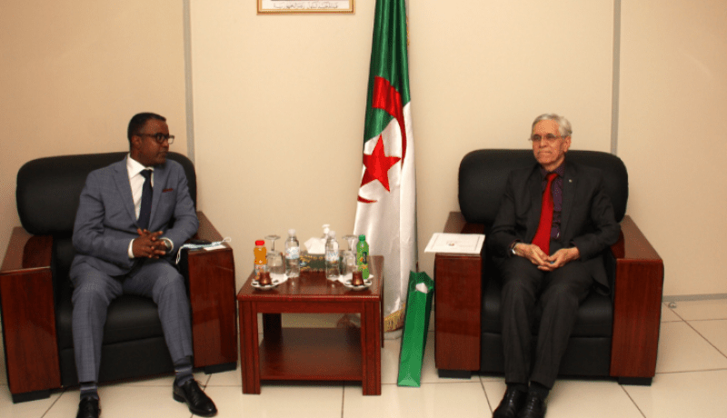 شيتور يتباحث تطوير العلاقات الثنائية مع سفير إثيوبيا