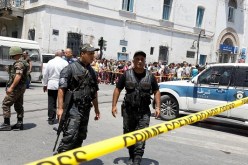 الكشف عن هوية الشرطي الذي قضى بتفجيرات تونس