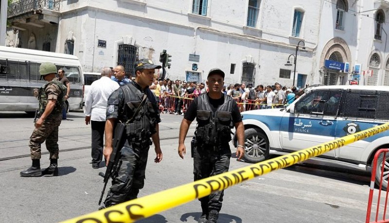 الكشف عن هوية الشرطي الذي قضى بتفجيرات تونس