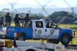 إعتقال 5 سوريين بحوزتهم جوازات سفر مزورة بالأرجنتين