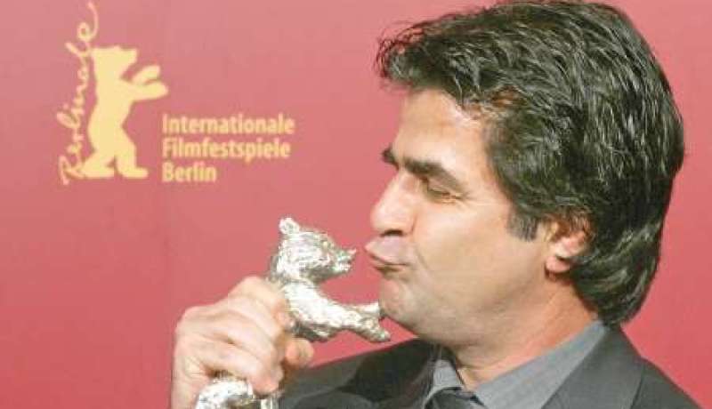 الفيلم الإيراني تاكسي يخطف جائزة الدب الذهبي بمهرجان برلين السينمائي