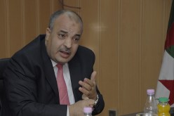 المجمعات الصناعية العمومية التي أقرتها الحكومة في إطار إعادة هيكلتها