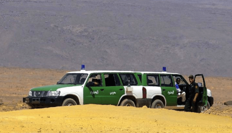 توقيف مهربين وحجز 1,650 طن من المواد الغذائية بالجنوب الجزائري