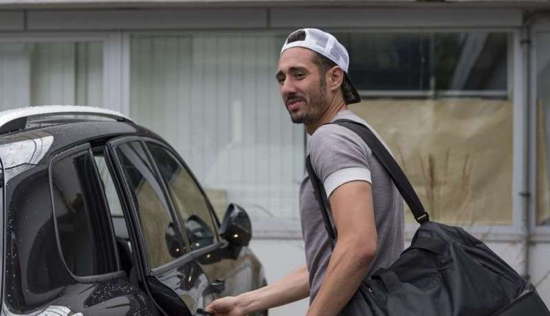 المٌدير الرياضي لبريمن : خطفنا بلفوضيل من 3 أندية ألمانية