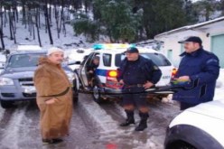 “النهارأونلاين” تنشر صور تدخل الشرطة لإغاثة العالقين في الثلج