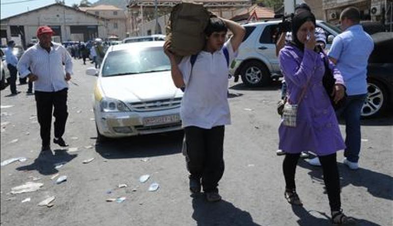 نزوح فلسطيني كثيف من مخيم اليرموك الى لبنان