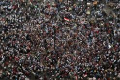 اجتماع المجلسين العسكري والاستشاري في مصر واستمرار الاحتجاجات في القاهرة