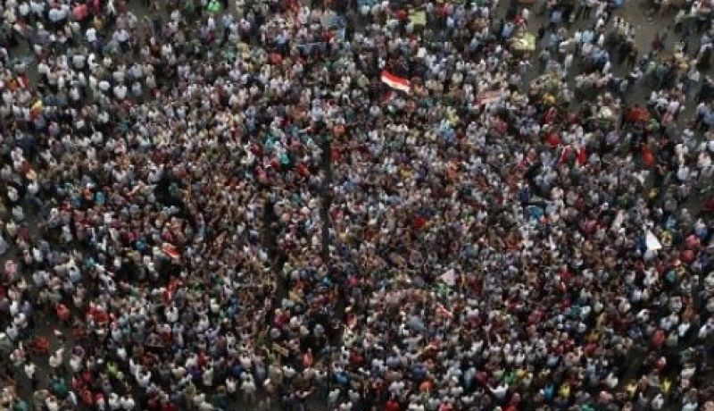 اجتماع المجلسين العسكري والاستشاري في مصر واستمرار الاحتجاجات في القاهرة
