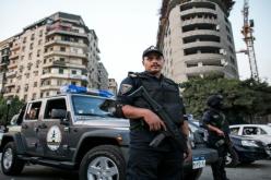 مقتل شرطيين في إطلاق نار أمام كنيسة في مصر